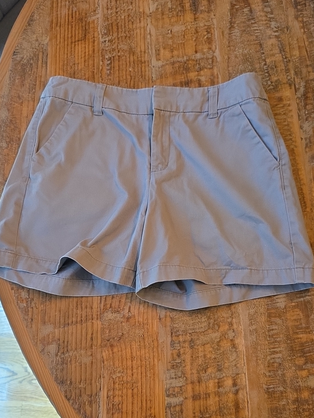 Classic Women's Chino Shorts - Light Gray
